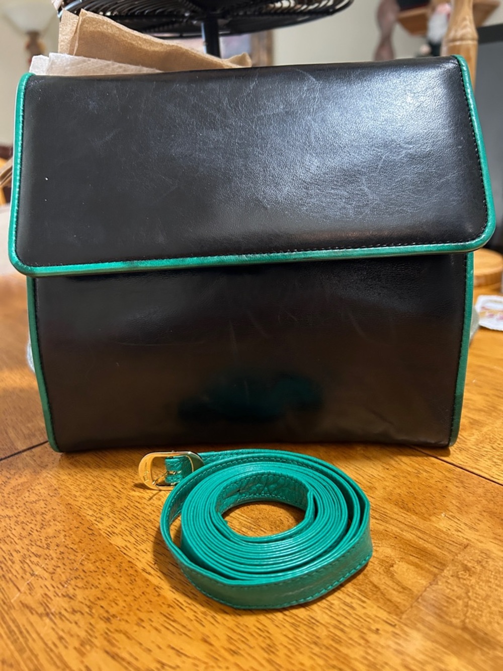 FERRAGAMO Black Crossbody Bag with Green Trim and Strap